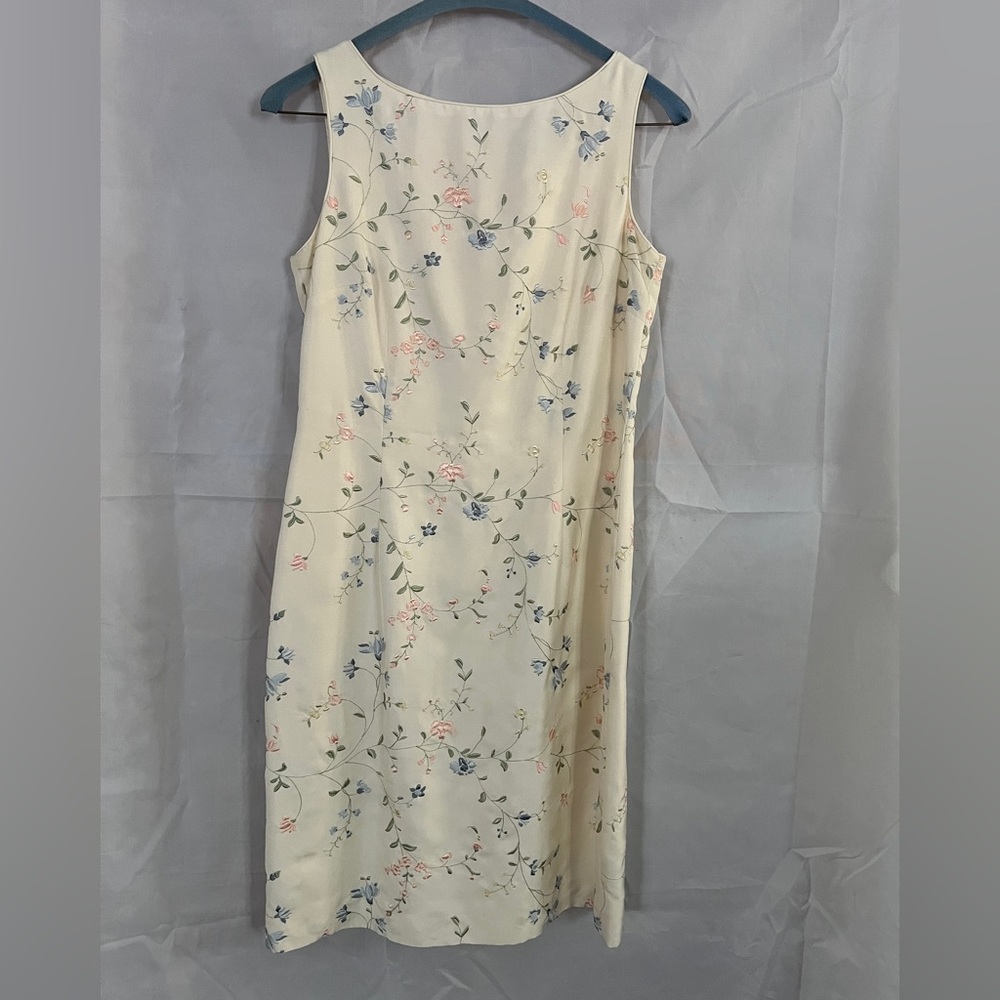 Anne Taylor cream embroidered sheath dress, size 2P
